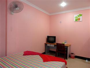 Long Thai Ly Guesthouse Phnom Penh Exterior photo